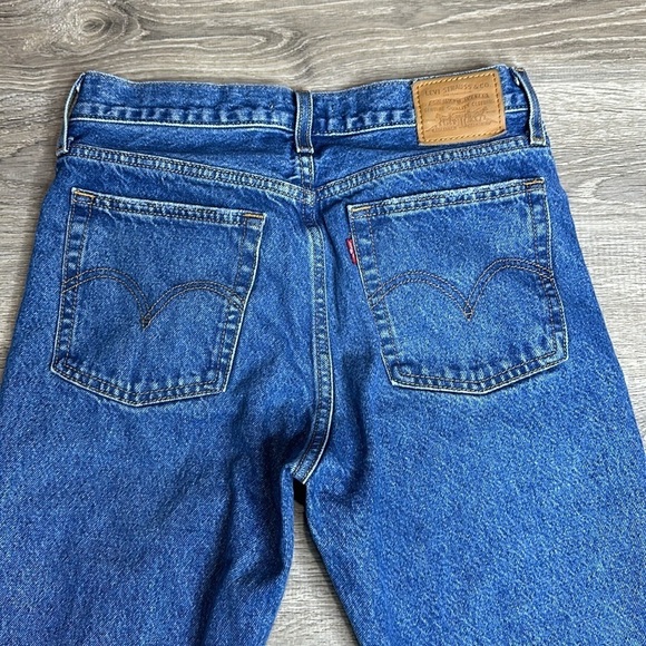 Levi’s Premium Wedgie Straight Fit Women’s Jeans Distressed Medium Wash Size 28 - Picture 7 of 13